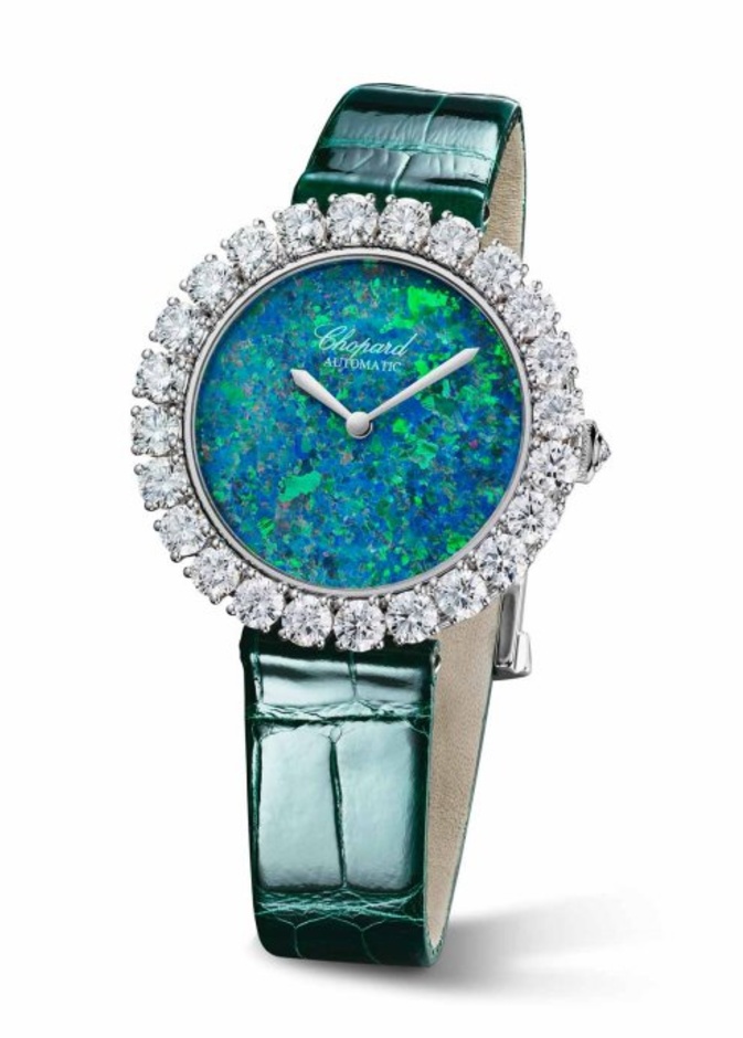 ساعة أوميغا بالماس والياقوت الأحمر