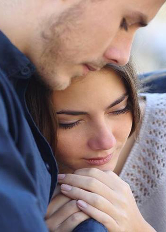 هل المرأة تحتاج الى العاطفة أكثر من الرجل 