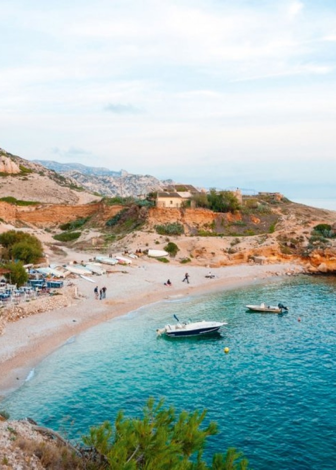 سحر الساحات التاريخية في فالنسيا