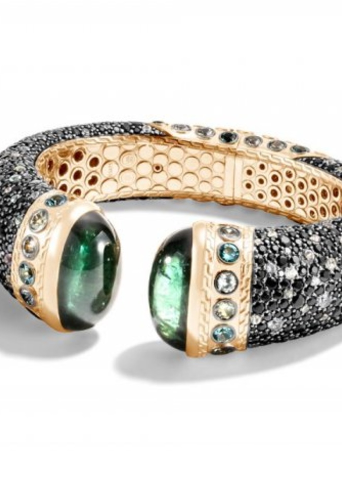 سوار من الذهب الابيض والياقوت الازرق والماس من داماس