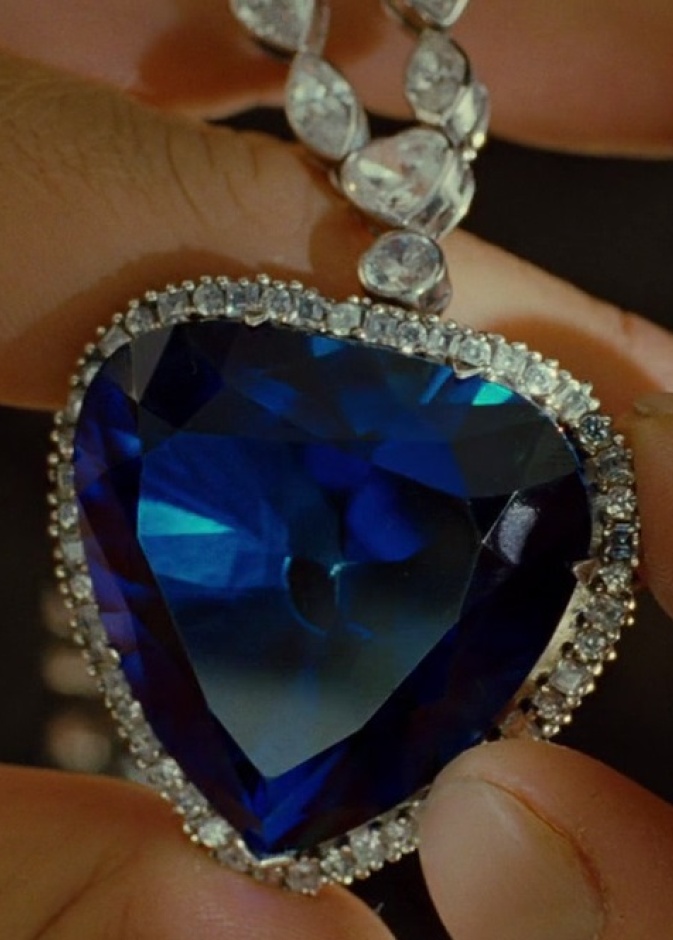 قلادة Heart Of The Ocean في فيلم Titanic