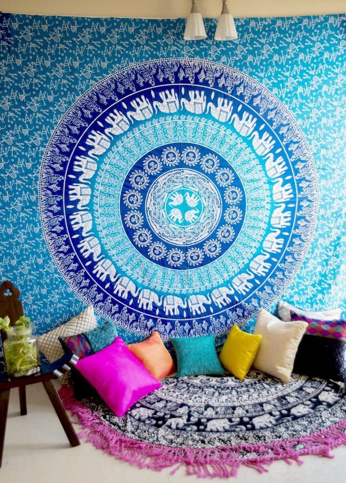  سجادة جدارية مودرن ضمن ديكور المنزل الكلاسيكي البسيط