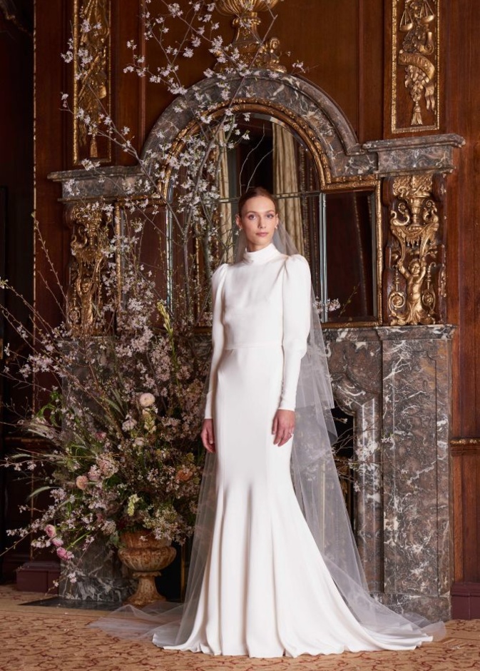 تألقي بأجمل الفساتين المحتشمة للمحجبات من مجموعة Romona Keveza لربيع 2019