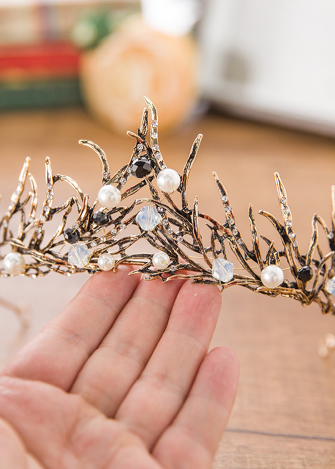 ساعة من اللؤلؤ من شانيل