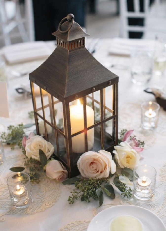 زينة مميزة باللون الابيض