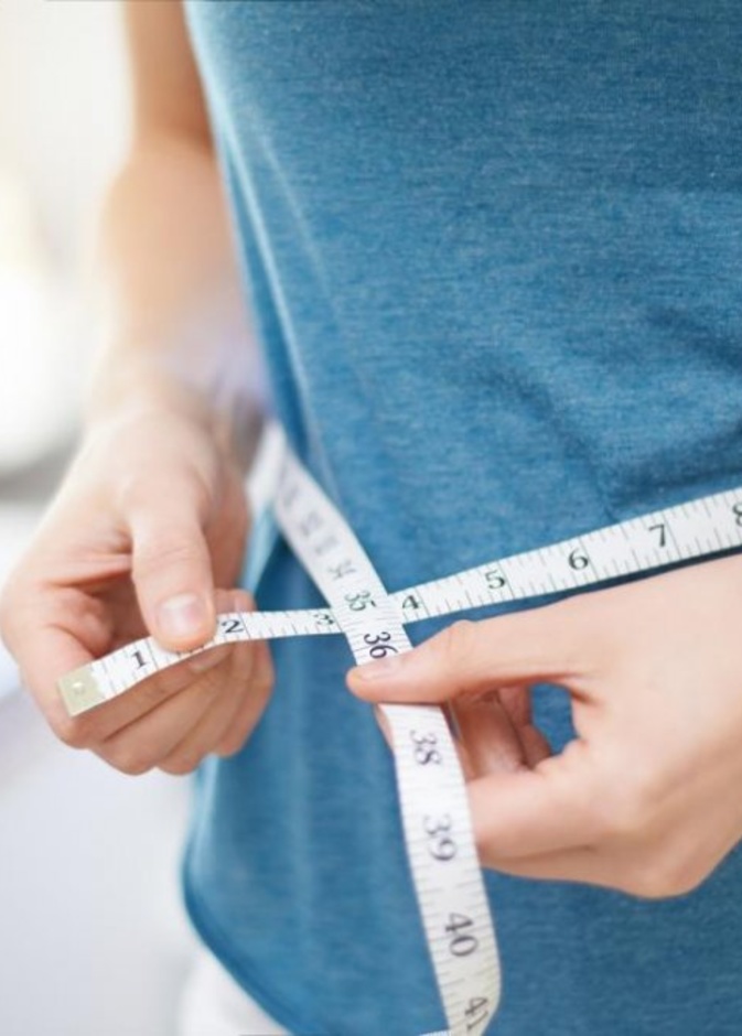 تخلصي من سموم الجسم و احرقي الدهون عبر تناول اوراق الكاري يومياً