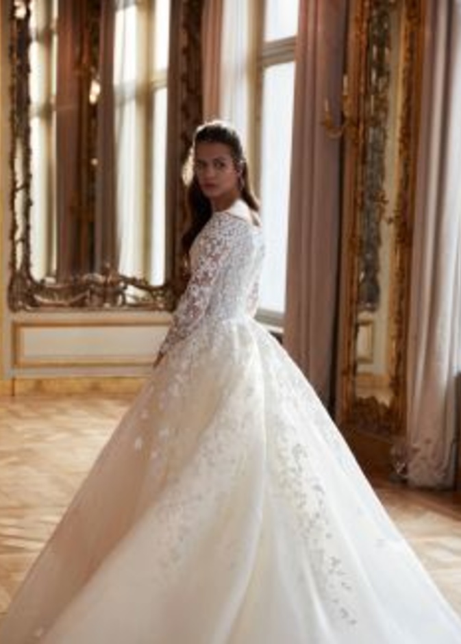 فساتين زفاف ايلي صعب 2019