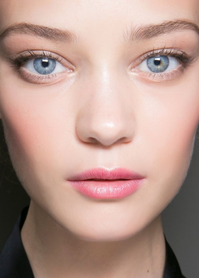 استخدمي هذه المنتجات لهذه الإطلالة