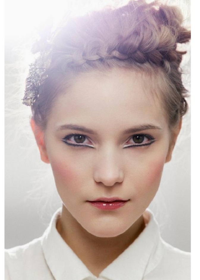 خط اندر لاينر خفيف جداً