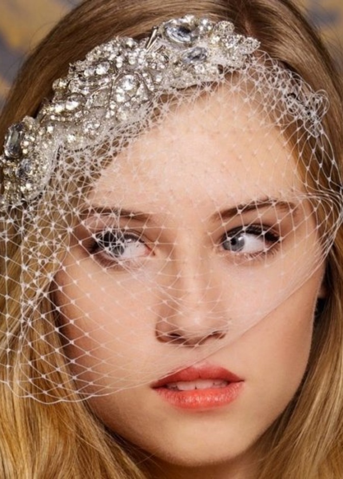 اكسسوارات الجبين موضة للعروس