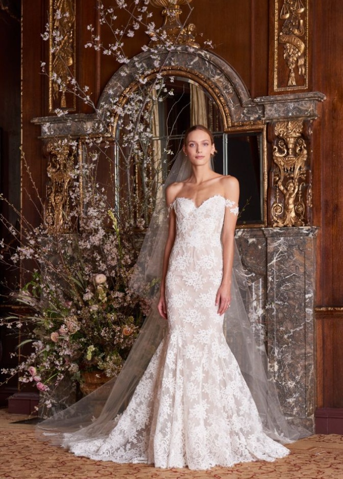 فستان من جيني باكهام مع الحزام