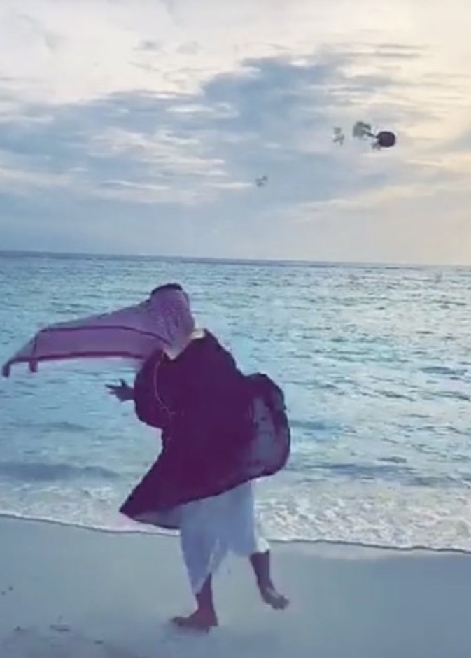 ممر العروىس على شاطيء جزيرة خاصة في المالديف