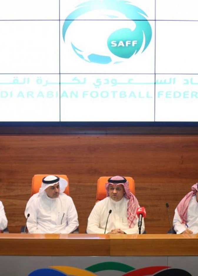 وضع سقف أعلى لمرتبات اللاعبين في الأندية السعودية