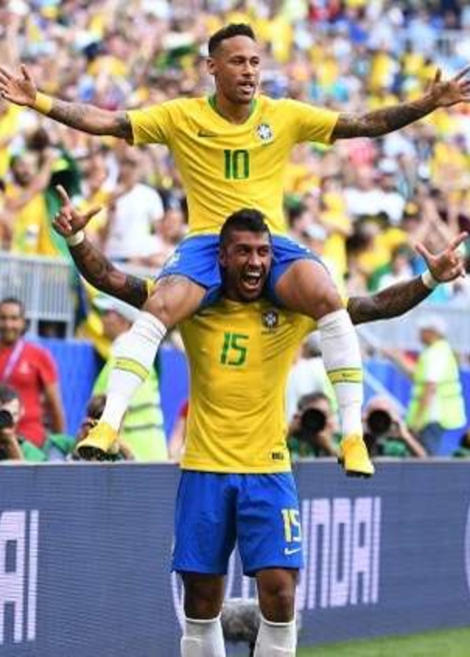 فرمينيو أطلق رصاصة الرحمة في مرمى المكسيك