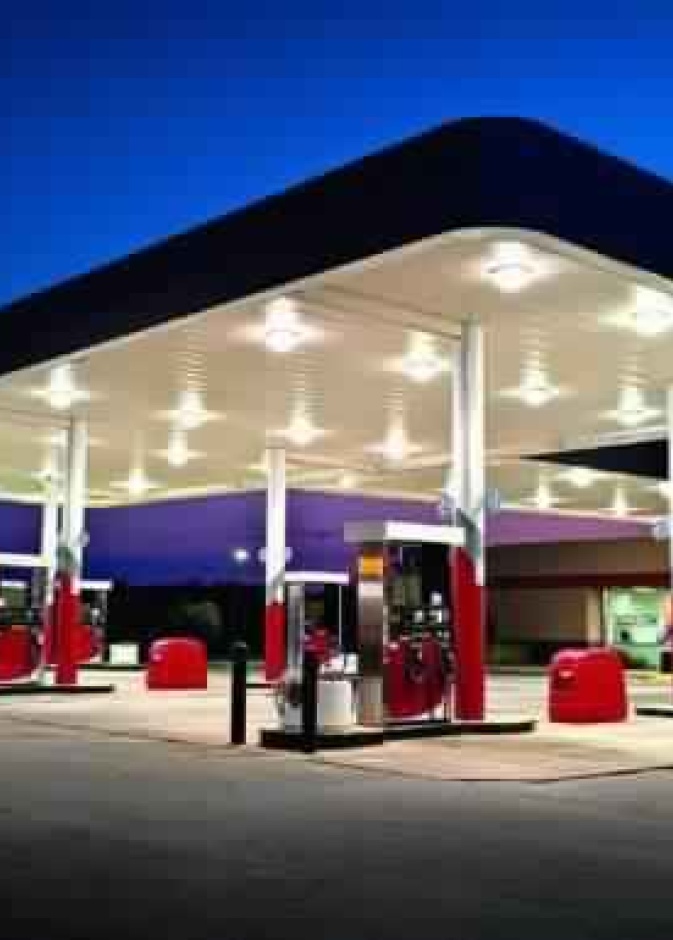 تعرفي على إتيكيت محطات البنزين