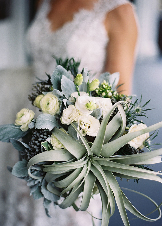 أحدث أشكال مسكات ورد للعرائس