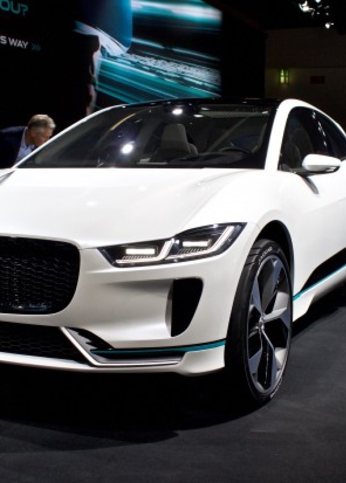 سيارة كهربائية من ريماك