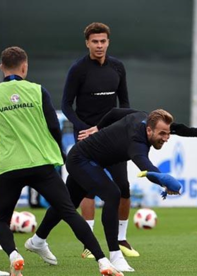 لاعبو إنجلترا طلبوا وجود الدكتورة بيبا غرانغ معهم