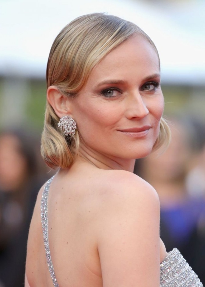 ديان كروغر في اطلالة جذابة بأقراط ميسيكا Messika