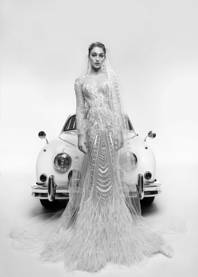 فستان من ريم عكرا