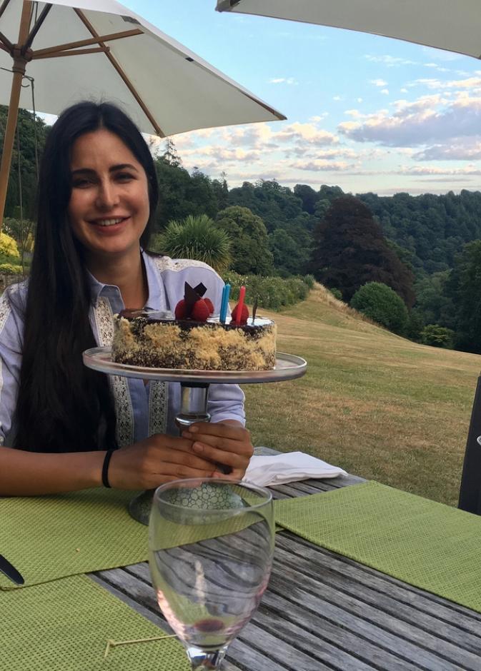 نجوم بوليوود يتمنون عيد ميلاد سعيد لـ كاترينا كيف