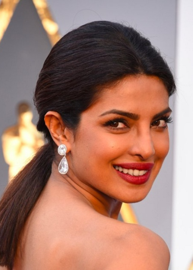 Priyanka Chopra تحتفل اليوم بعيد ميلادها الـ36