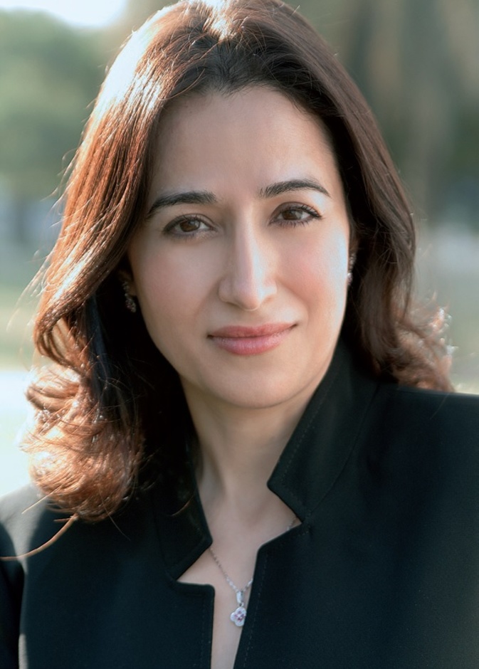 رئيسة تحرير مجلة "هي" مي بدر