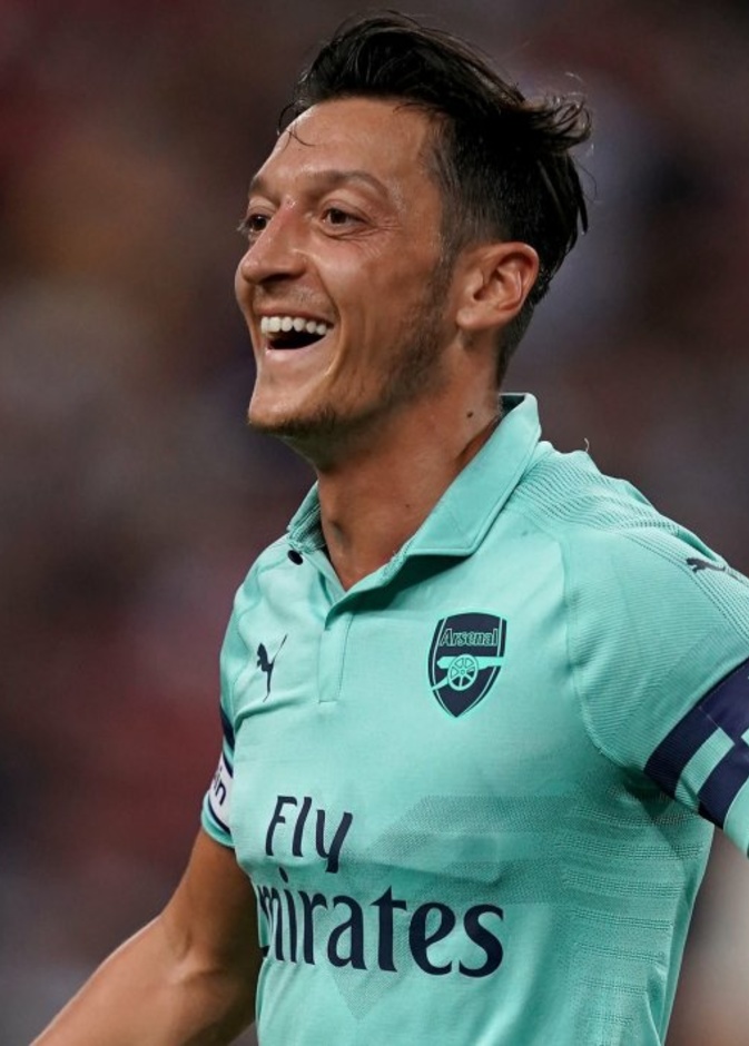 يواخيم لوف يحلل تصريحات مسعود أوزيل