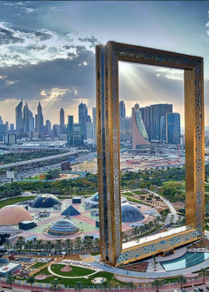 إذا اردتِ ادخال البهجة الى قلب مولود الاسد قومي بتحضير سفرة ودعوته اليها لأي مكان سواء كان هادئا أو صاخبا