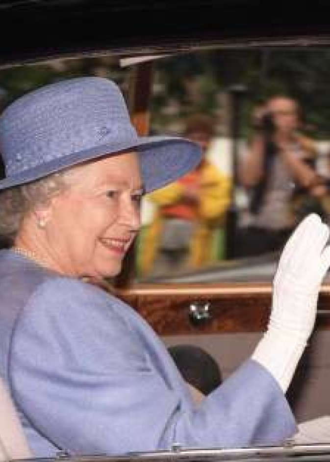  مميزات سيارة ملكة بريطانيا الرويس رويس