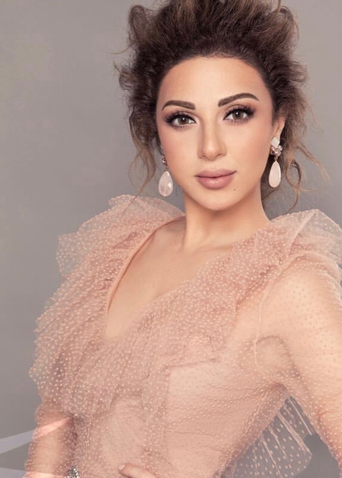 مكياج ترابي جذاب بأسلوب ميريام
