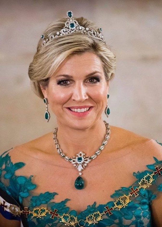 الملكة اليزابيث ترتدي تاج the Vladimir tiara
