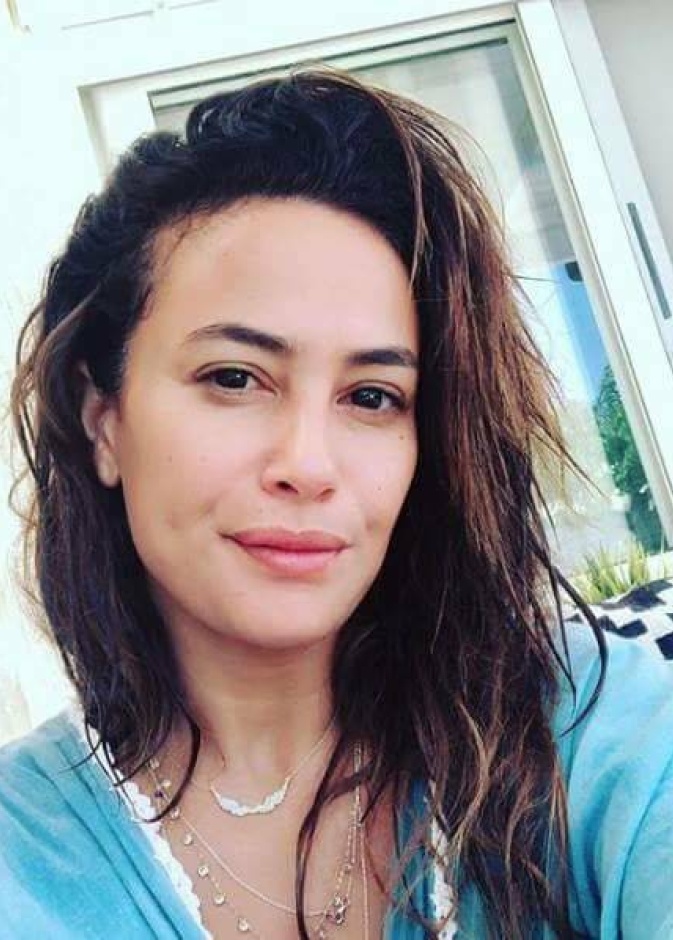 هند صبري تتبع موضة السيلفي بدون مكياج التي راجت بين النجمات هذا الصيف