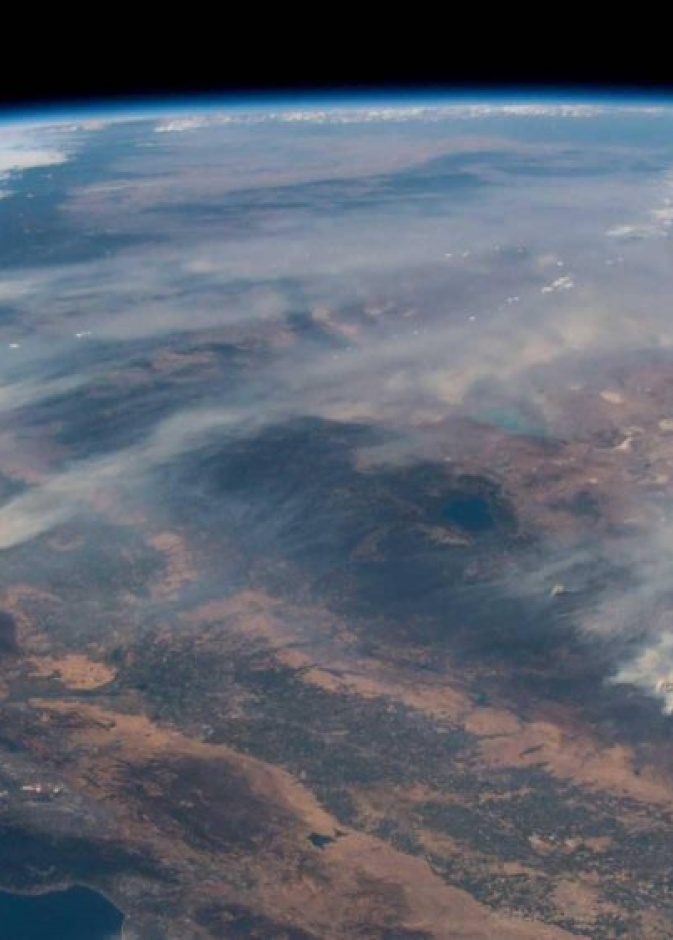 صور أعمدة الدخان الملتقطة من محطة الفضاء الدولية