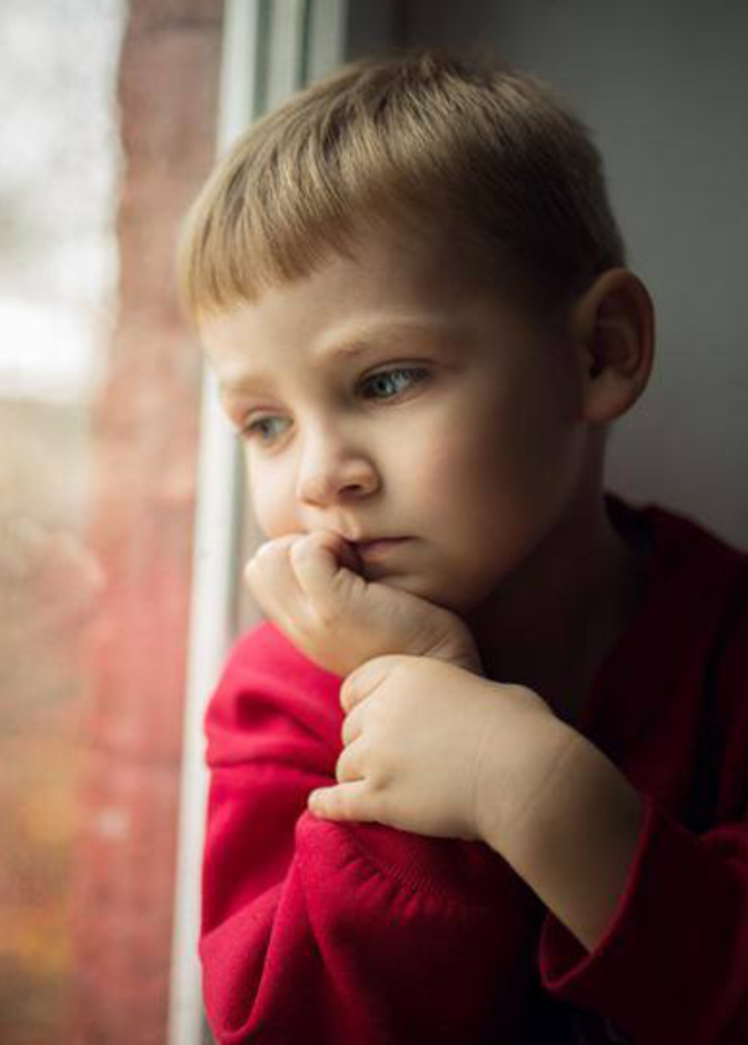 من هم الأطفال الأكثر عرضة للإصابة بالإكتئاب؟