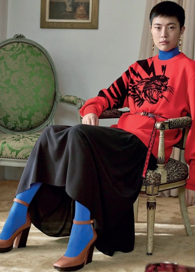 إطلالة بنقشات حيوانية من Givenchy