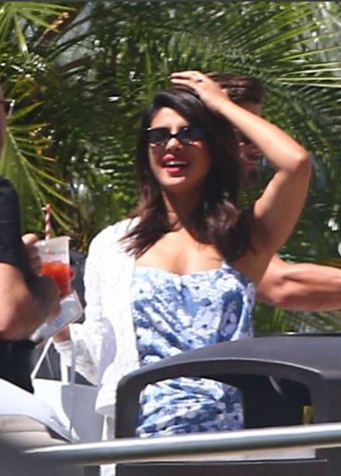 بريانكا تشوبرا ونيك جوناس في عطلة في المكسيك