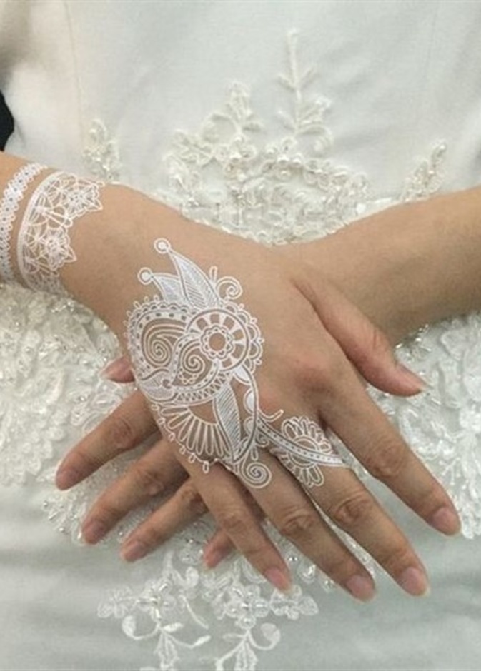 حنة بيضاء للعروس
