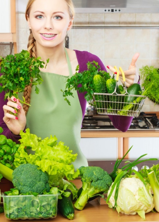 كيفية حفظ الأعشاب الخضراء طازجة