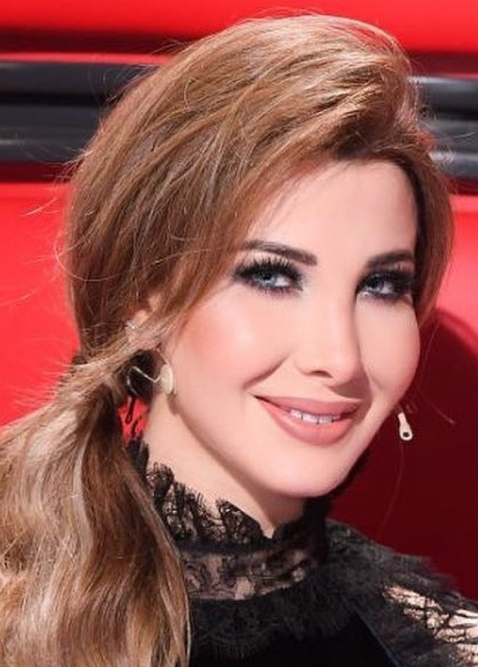 روان بن حسين بمكياج عيون لامع