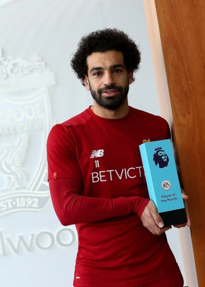 محمد صلاح يتوج بأول جائزة هذا الموسم
