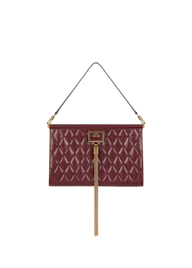 لإطلالات مميزة وأمسيات راقية.. إليكِ حقائب GEM من Givenchy
