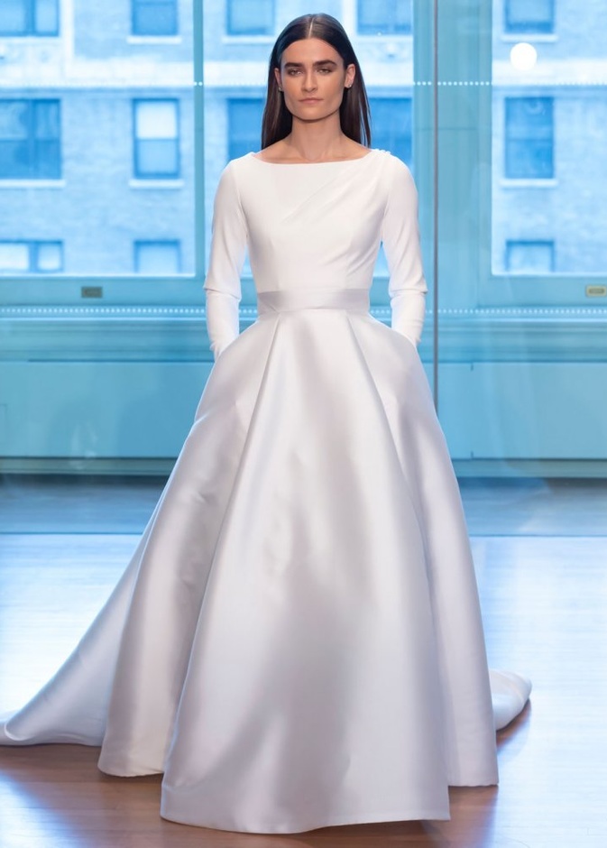 فستان من anne barge 2019