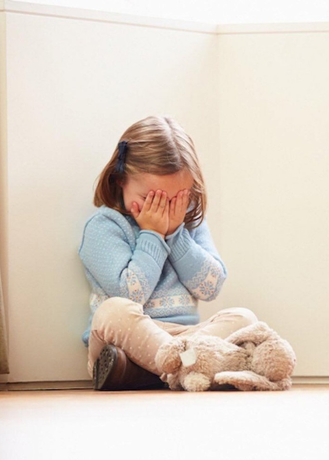 طرق التعامل مع الطفل الحساس والعصبي 