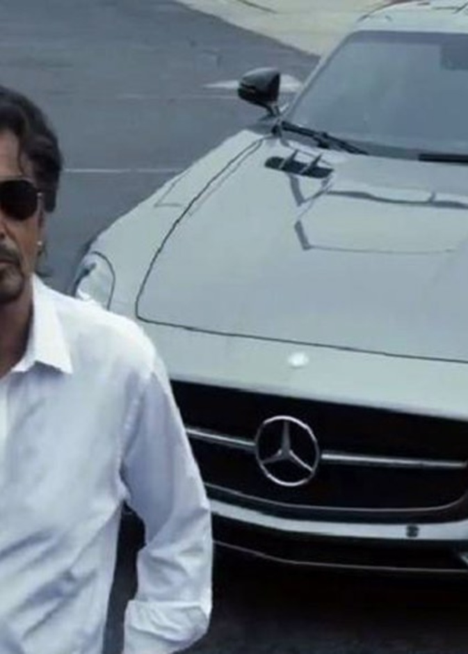 يحرص نجم هوليود آل باتشينو على اقتناء سيارات فارهة تتناسب مع نمط حياته 