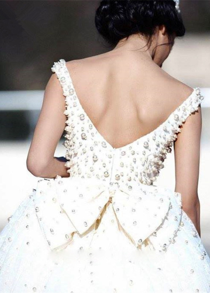  فساتين زفاف مرصعة باللؤلؤ