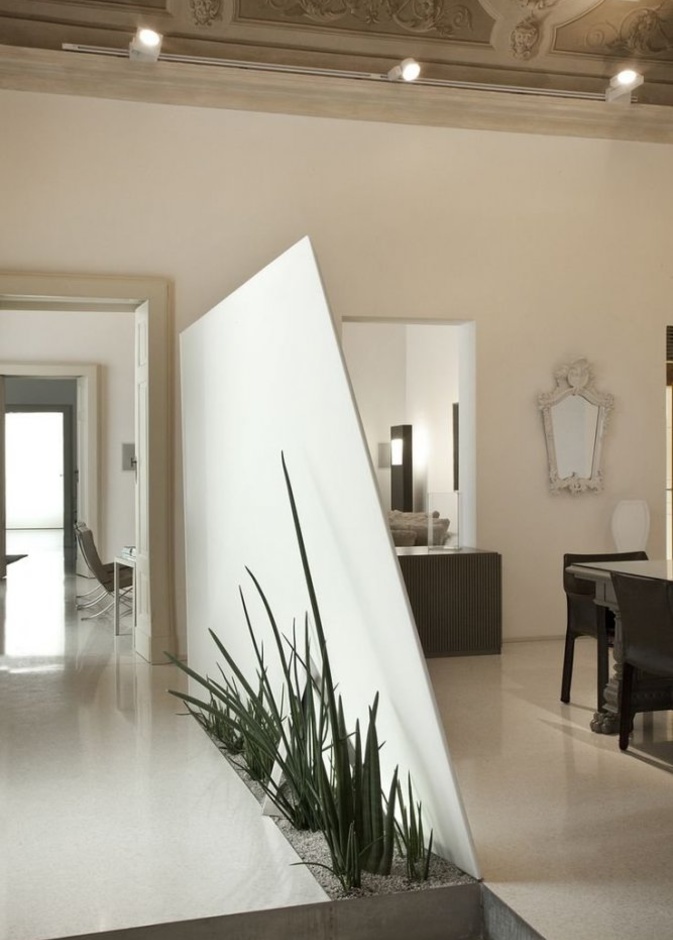 فاصل متحرك يفصل فراغ غرفة النوم