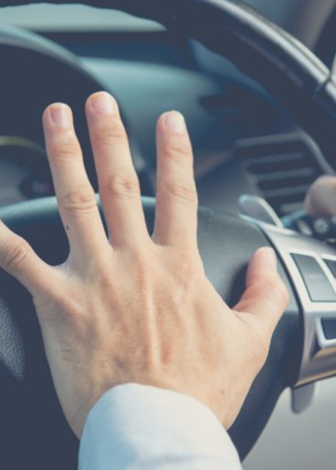 نصائح حول آداب استخدام بوق السيارة