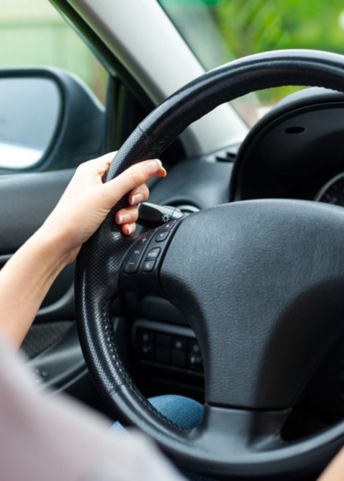  إذا كنت نادرا ما تنظري إلى مرآة سيارتك لمراقبة حركة السيارات