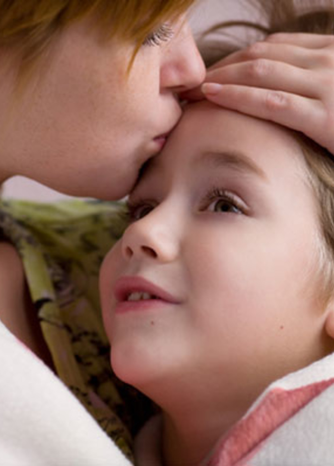 فوائد إحتضان الطفل